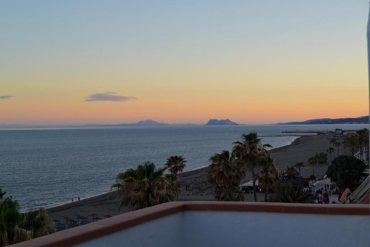 Sunnypalms - Beachfront Penthouse With Stunning Sea View Estepona Exterior photo