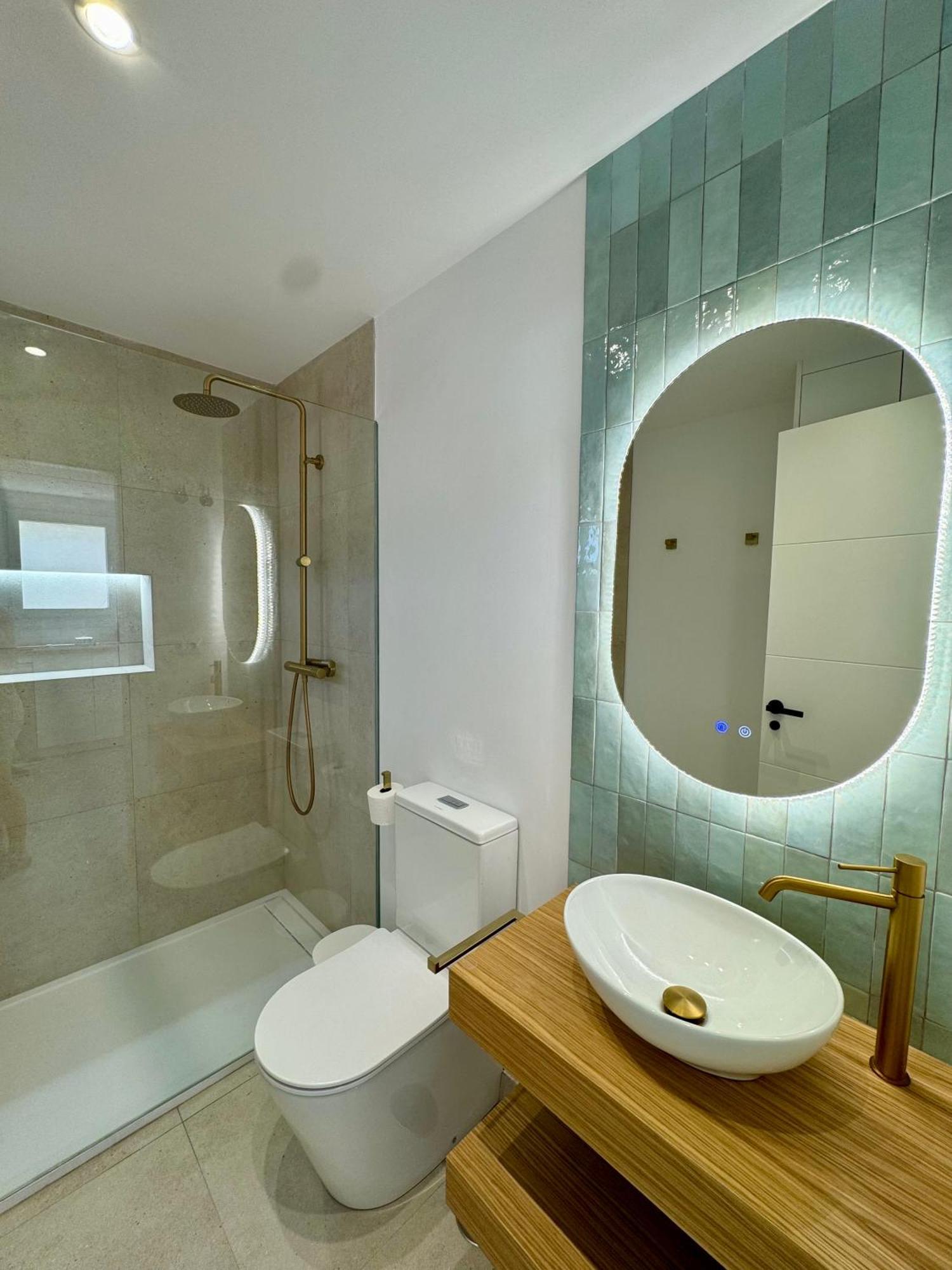 Sunnypalms - Beachfront Penthouse With Stunning Sea View Estepona Exterior photo