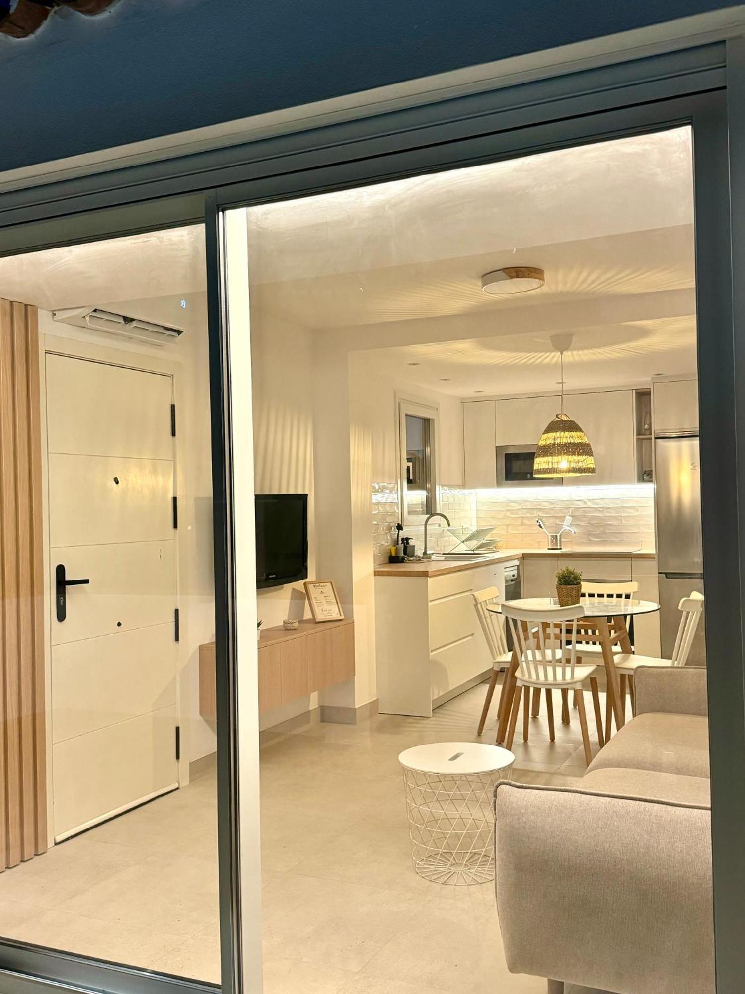 Sunnypalms - Beachfront Penthouse With Stunning Sea View Estepona Exterior photo